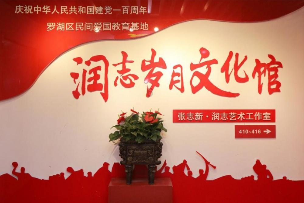 社区智能便民应急箱以其强大的功能和便捷的服务，成为了社区经济的领航者